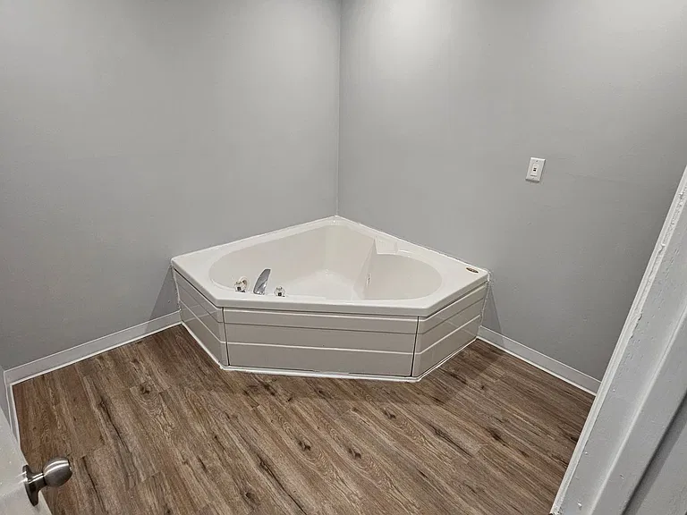 1102 E Colorado Ave — Photo 11