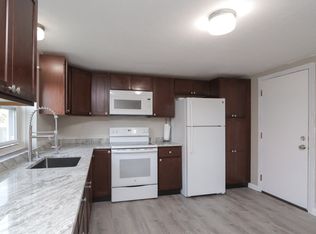 76 Meadow St #D, Chicopee, MA 01013