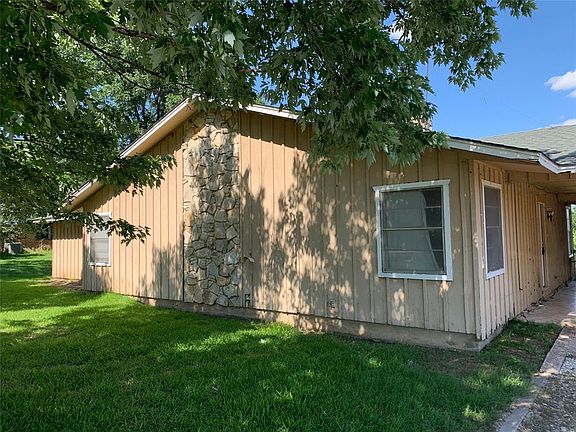 3rd image of 2928 High Meadow Dr