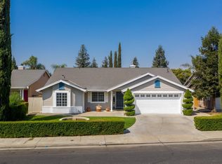 1022 N Burl Ave, Clovis, CA 93611