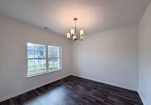 3 bed, 1574 sqft, $1,875 — Photo 2
