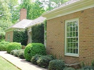 5106 Hunting Hills Dr, Roanoke, VA 24018