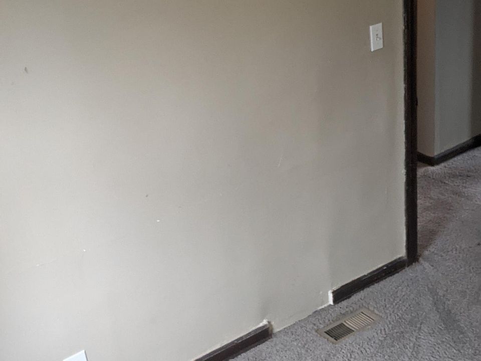 1st image of 10624 Langton Ave