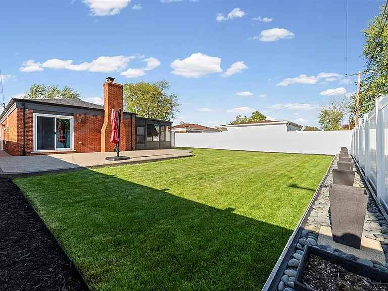 13380 Perry Cir — Photo 19