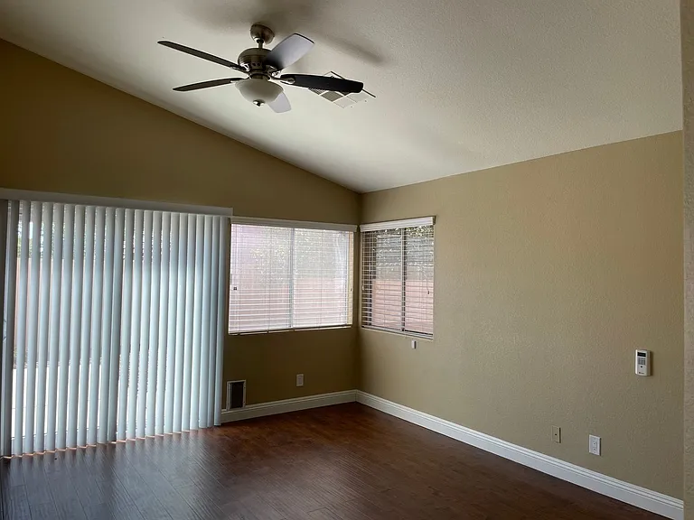 4906 High Creek Dr — Photo 5