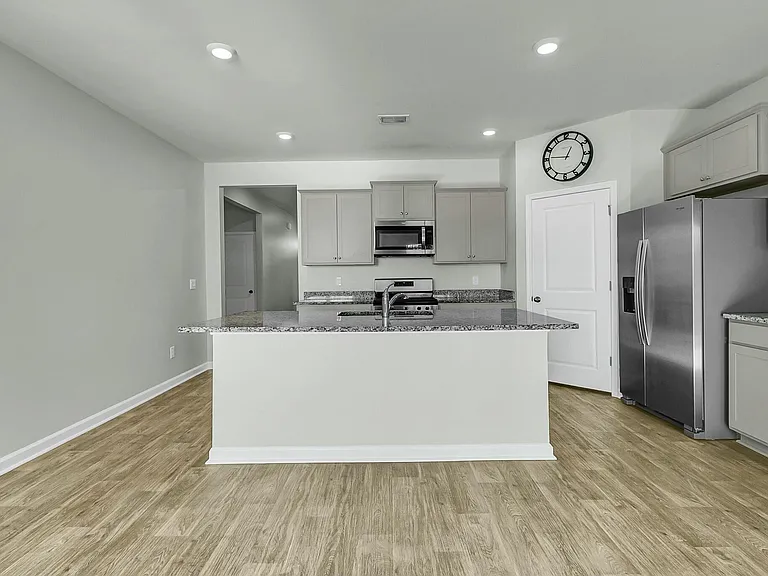 229 Grand View Xing — Photo 9
