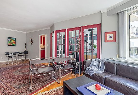 5th image of 60 Sutton Pl S APT 10GN