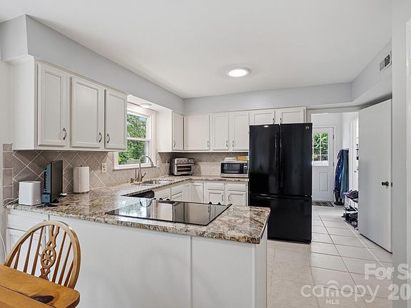 3rd image of 8614 Ducksbill Dr