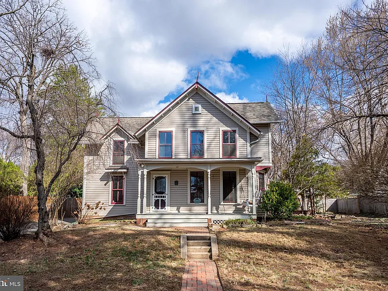 2201 Salisbury Rd — Photo 1