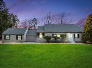 503 Bayville Rd, Locust Valley, NY 11560