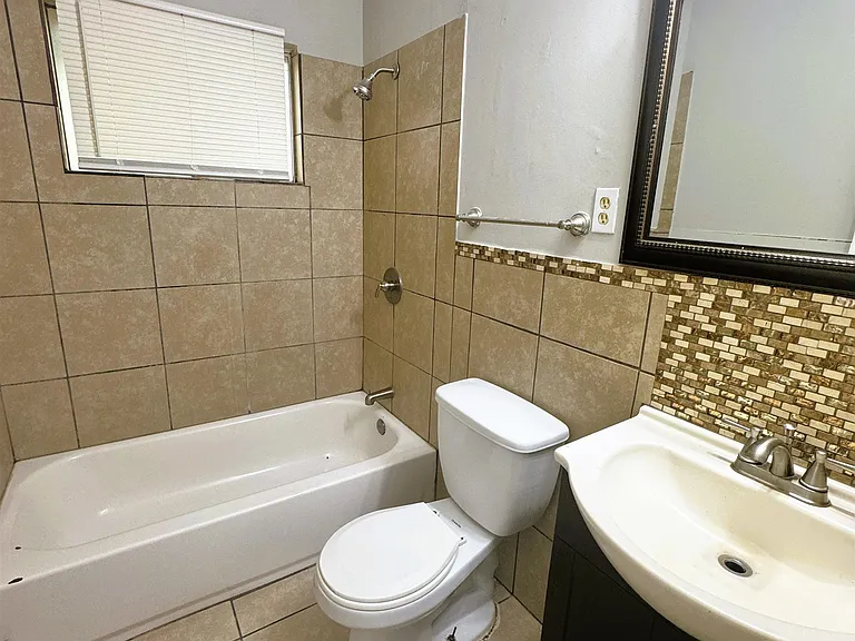 5209 Yale Rd — Photo 12