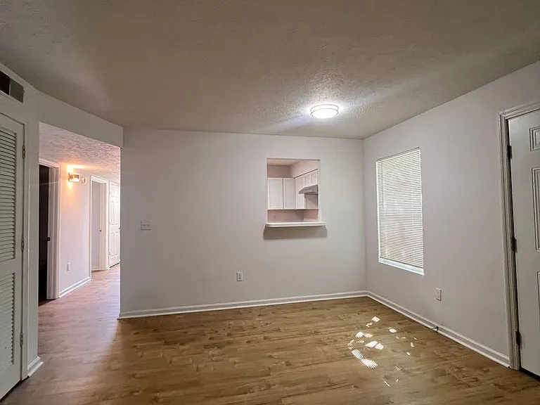 1723 W Kentucky St — Photo 50