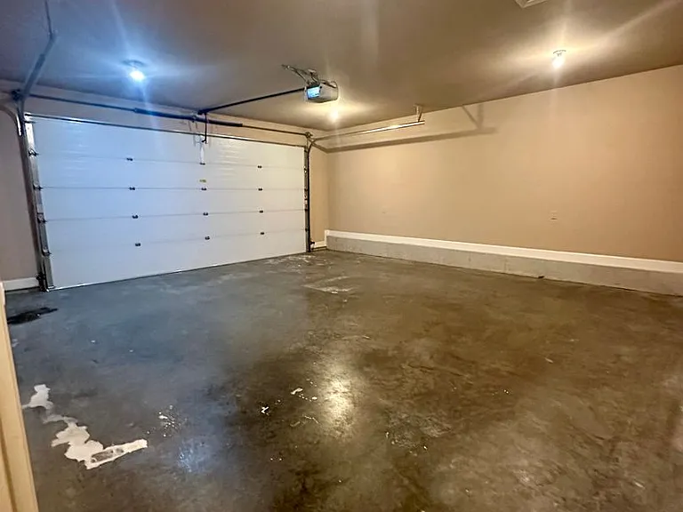 213-215 Pebblestone Ln — Photo 8