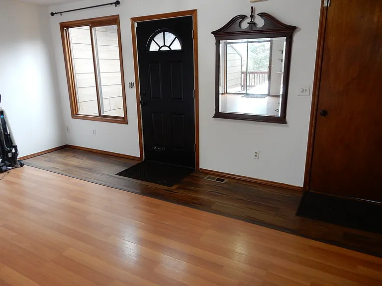 29983 Hilltop Dr #2 — Photo 3