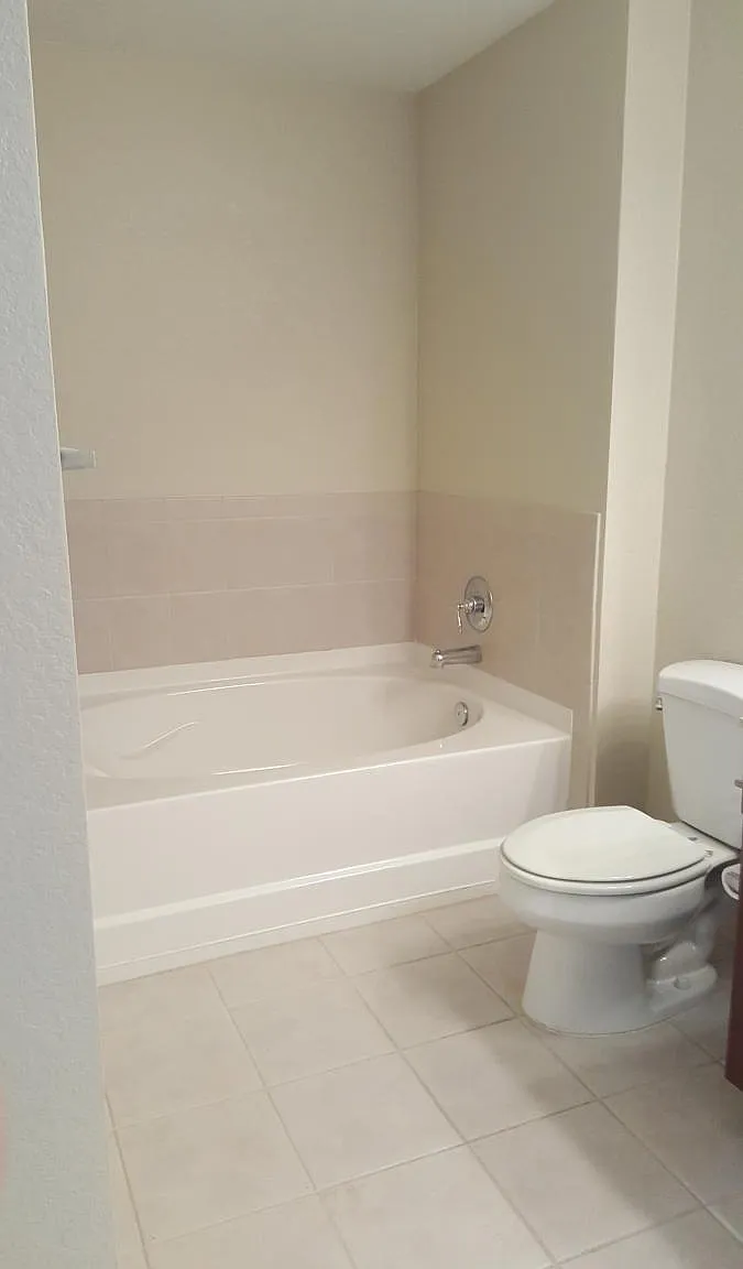 1064 N Tamiami Trl — Photo 4