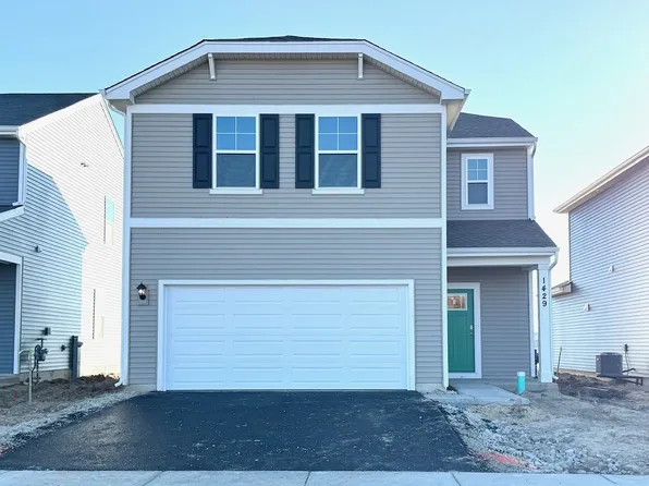 1429 Grand Tetons Dr, Pingree Grove, IL 60140