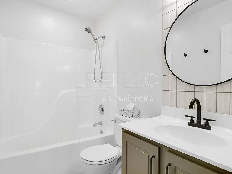 8439 Grand Trevi Dr — Photo 11