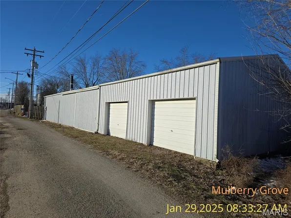 107 W Wall St, Mulberry Grove, IL 62262