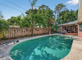 1875 5th St, Vero Beach, FL 32962