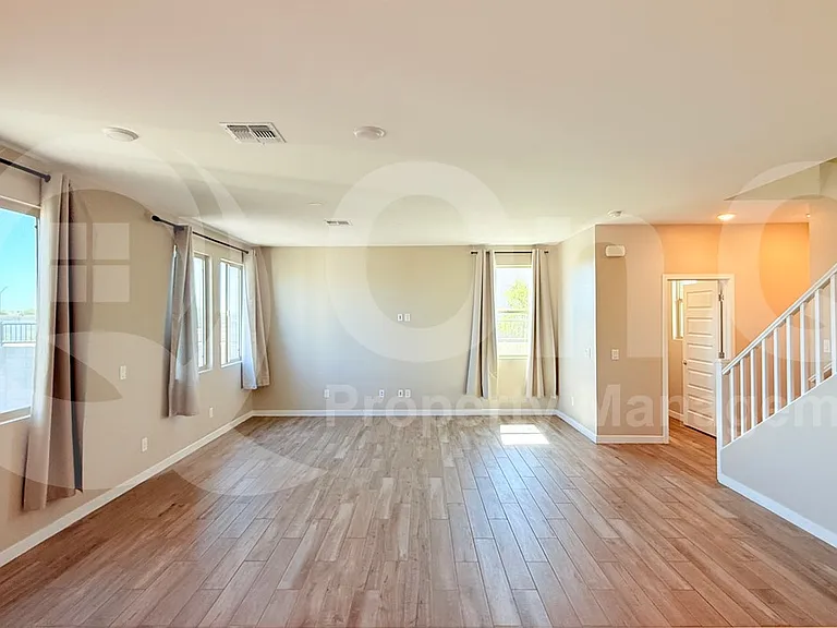 3341 S 180th Ave — Photo 3