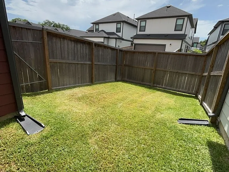 1542 Park Path Dr — Photo 12