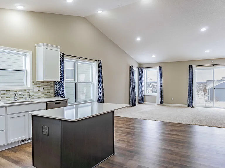 1430 Nutmeg Cir — Photo 16