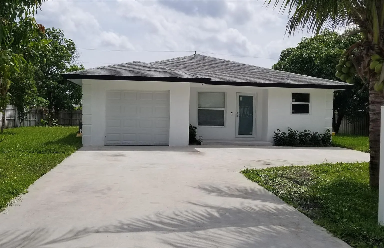 4 bed, 2.0 bath, 1508 sqft, $4,250 — Photo 3