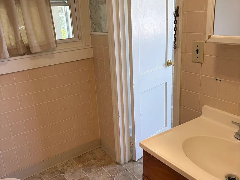 46 Kenosia Ave #1 — Photo 8