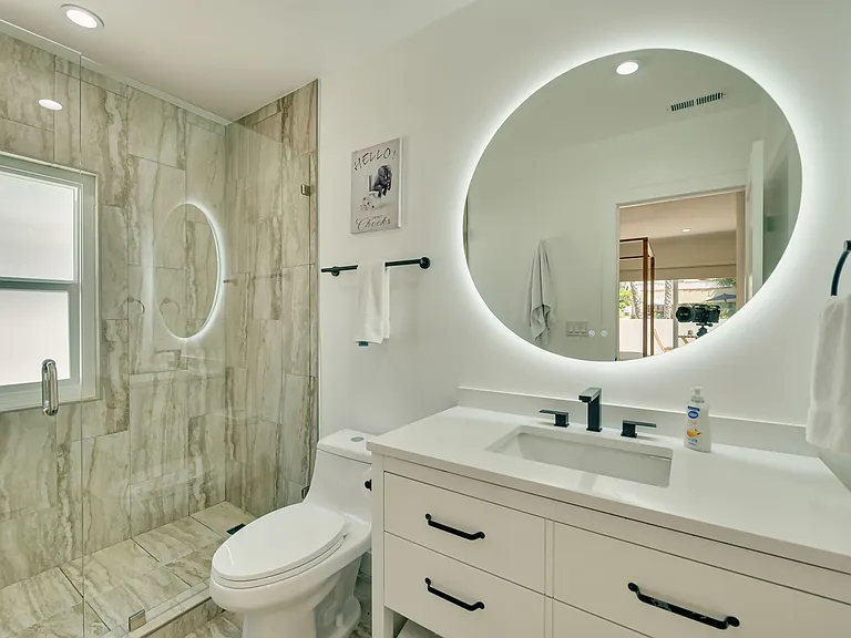 9042 Phyllis Ave #A — Photo 22