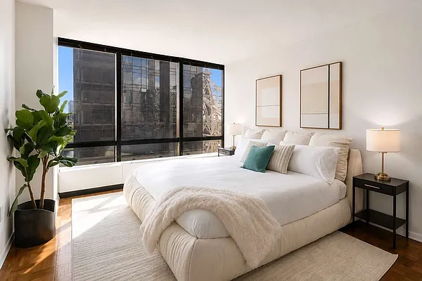 Bedroom, photo 1