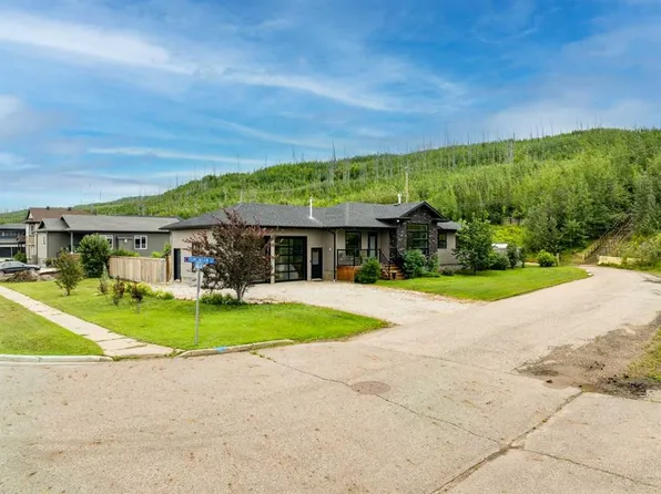 7313 NW Hughes Ave, Wood Buffalo, AB T9H 1A8