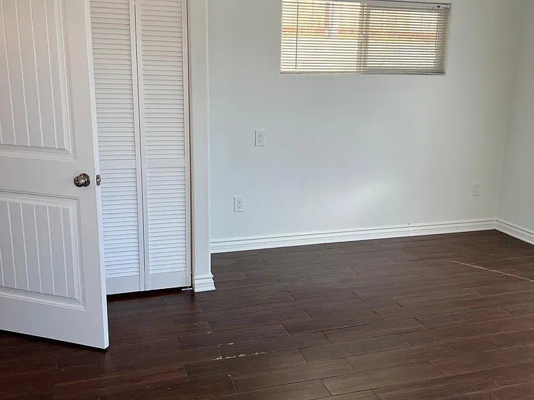 8401 Sunrise Ave — Photo 8