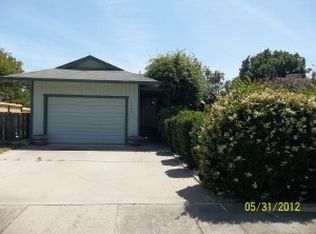 2530 Toyon St, Anderson, CA 96007