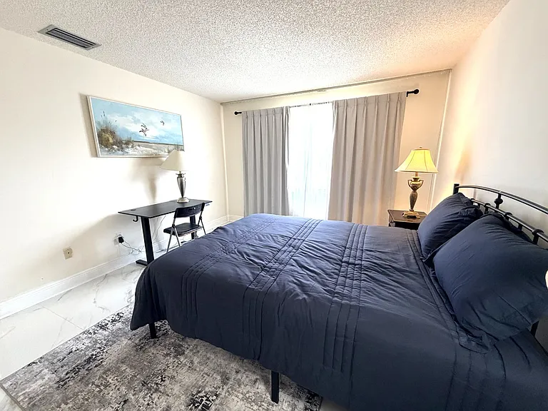 7050 Nantucket Cir #6 — Photo 15