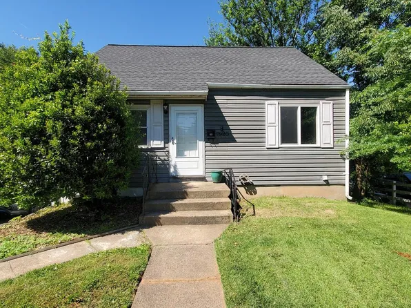 7920 Manassas Dr, Manassas, VA 20111