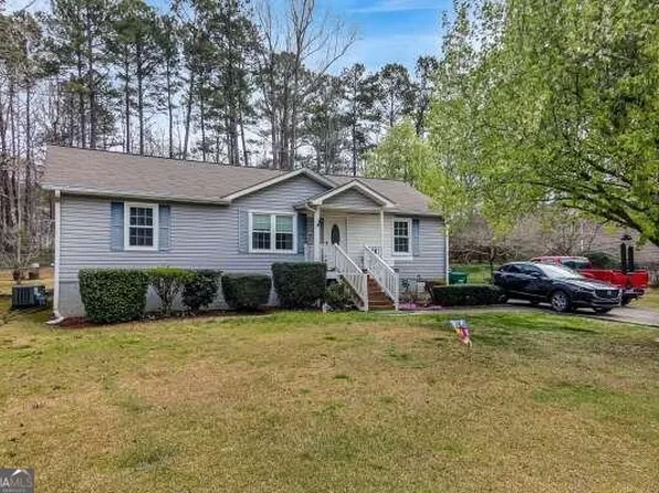 319 Dillon Dr, Douglasville, GA 30134