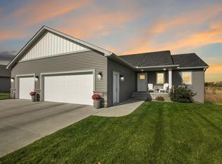 1933 38th St S, Saint Cloud, MN 56301