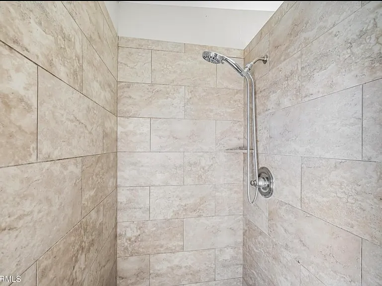 707 E Encanto Dr — Photo 24