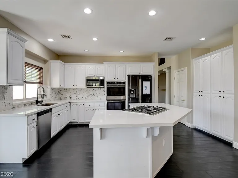 8623 Golden Canyon Rd — Photo 5