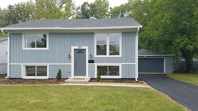 1st image of 227 E Maple Dr