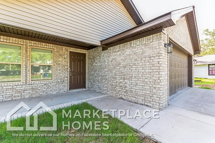 3 bed, 2.0 bath, 1250 sqft, $1,495 — Photo 3