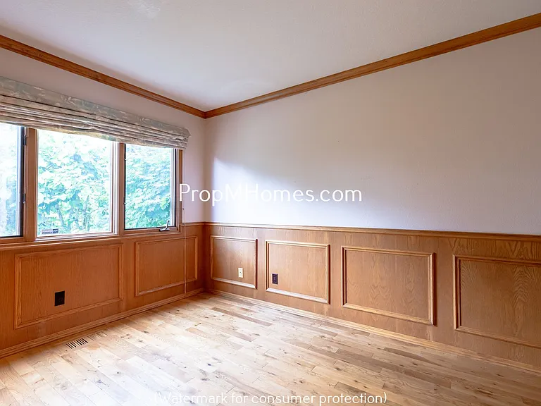 8817 NW Hazeltine St — Photo 23