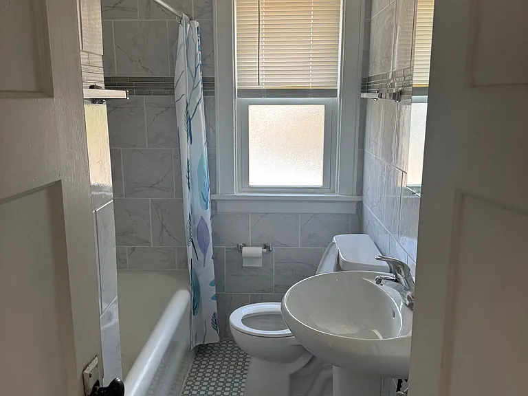 1811 E Menlo Blvd #2 — Photo 7