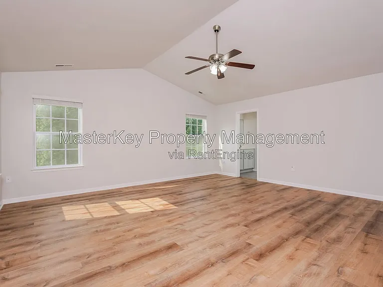 633 Birchhead Dr — Photo 16