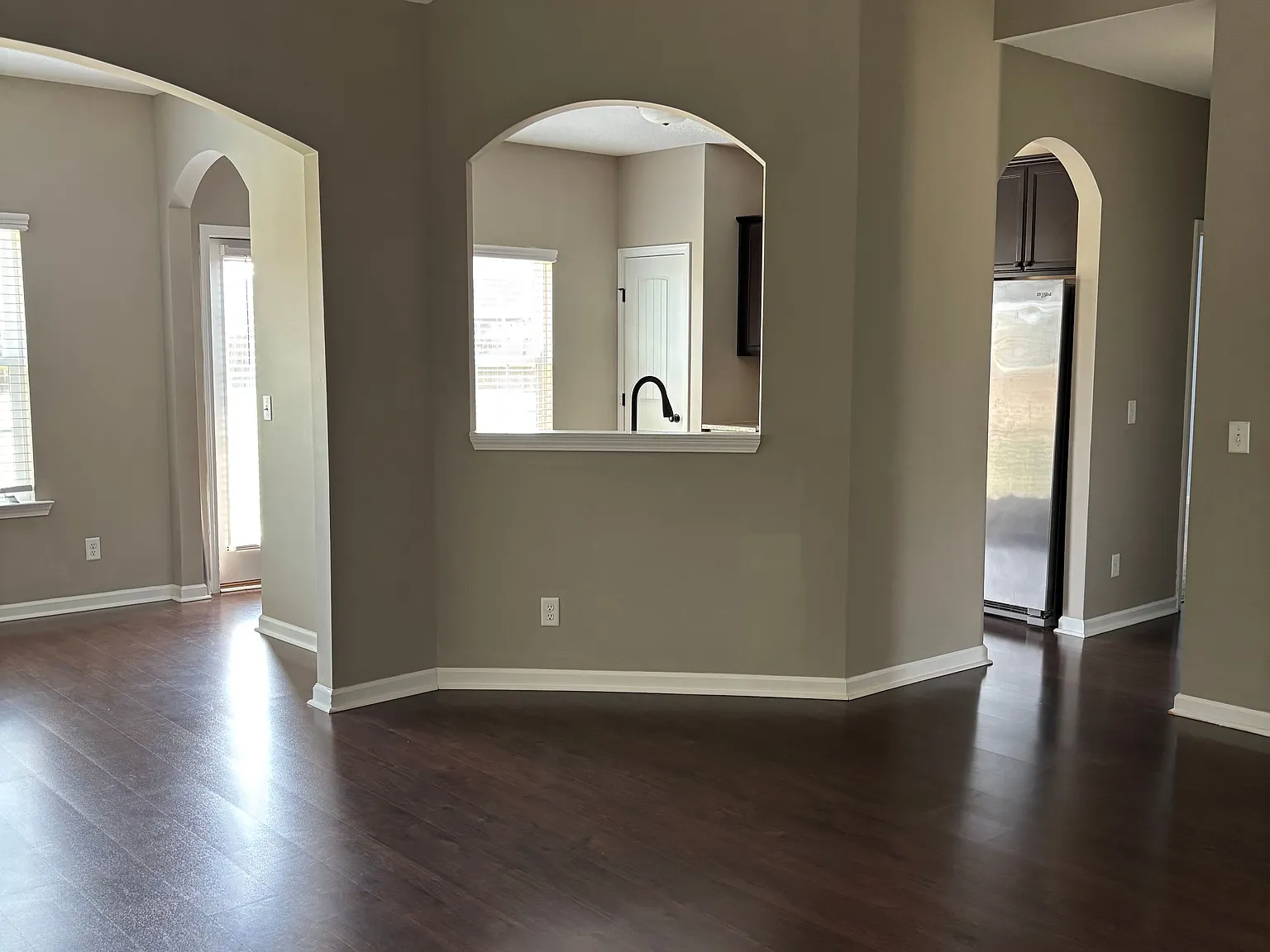 3 bed, 1520 sqft, $2,000 — Photo 2