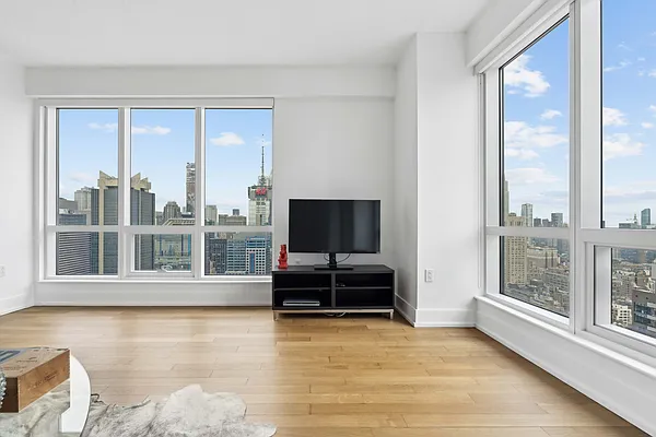 Sold by Kretz Family Real Estate | media 5