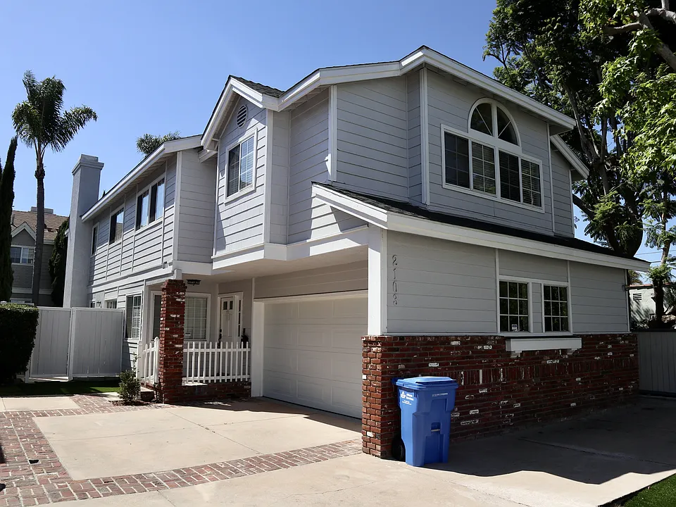 2103 Mackay Ln #1
