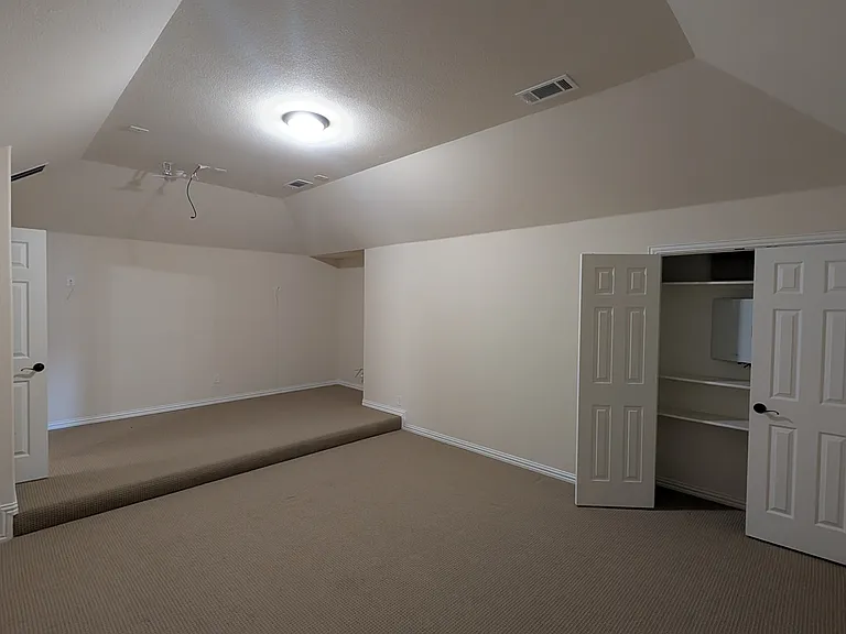 12461 Bridgeport Dr — Photo 36