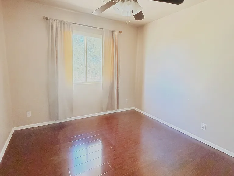 338 E Palomino Ct — Photo 16