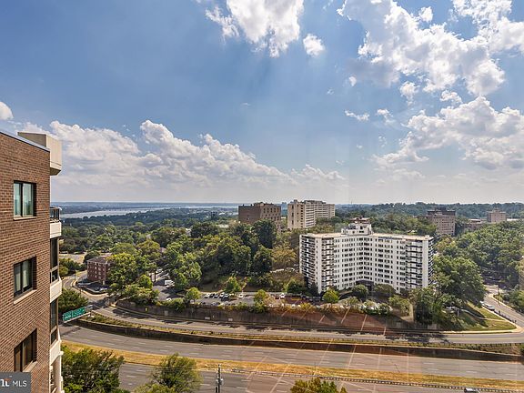5th image of 1600 N Oak St APT 1824